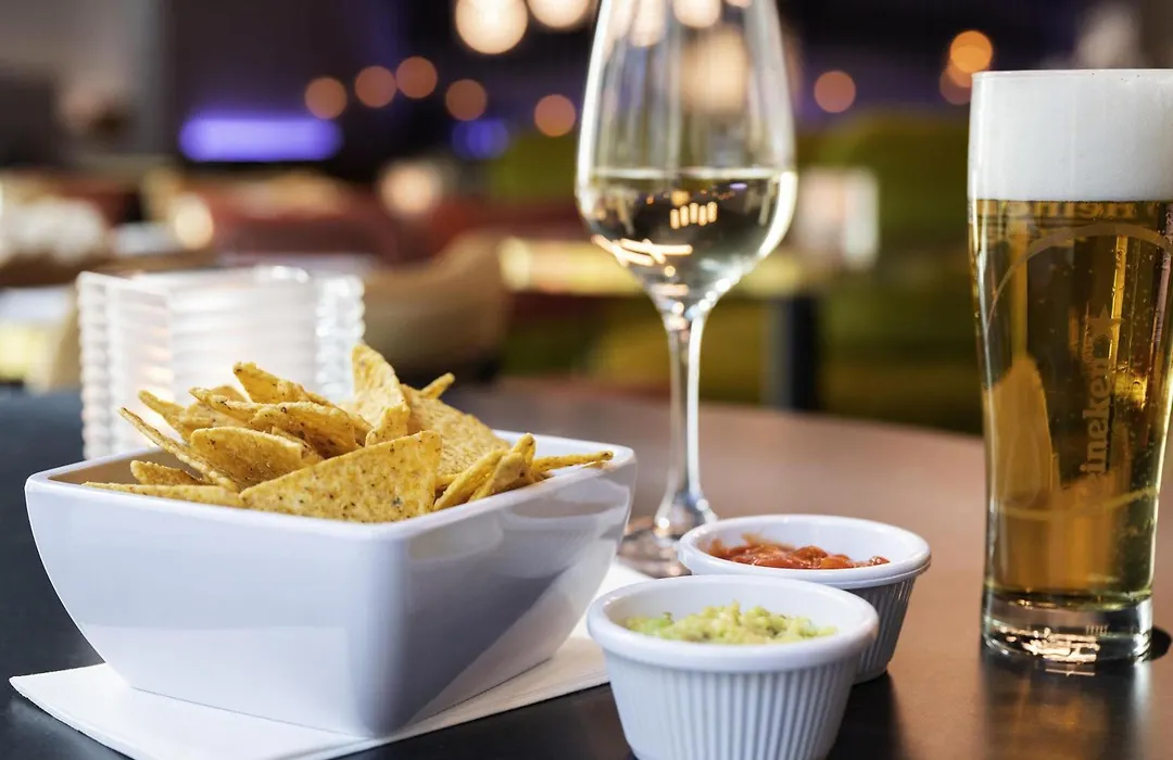 Mercure Amsterdam North Station-1