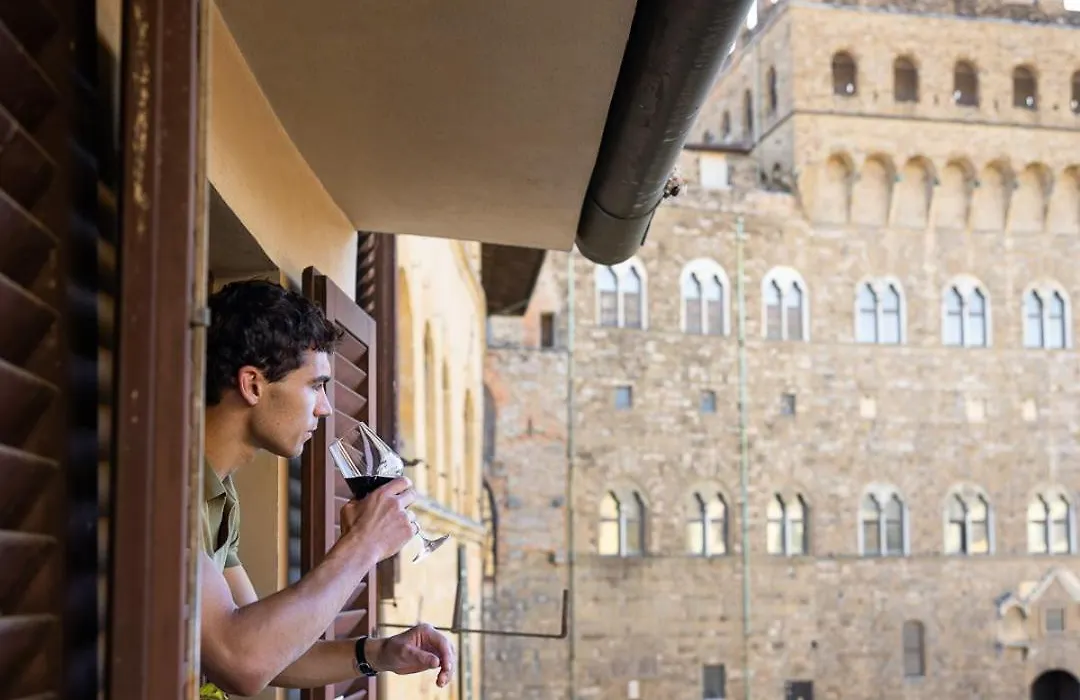 Boutique Hotel In Piazza Della Signoria-1
