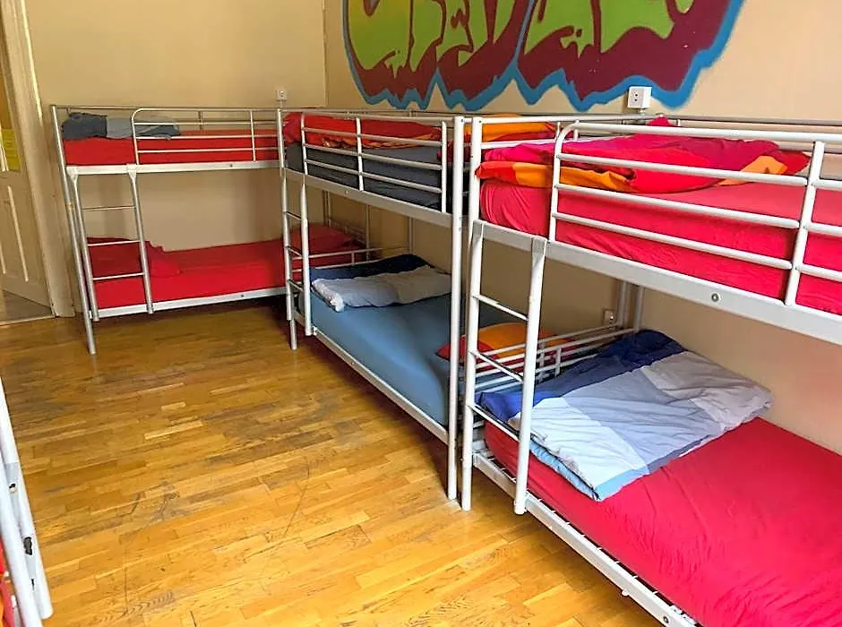 Carpe Noctem Hostel-1