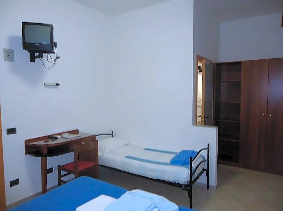 Hotel L&V-1