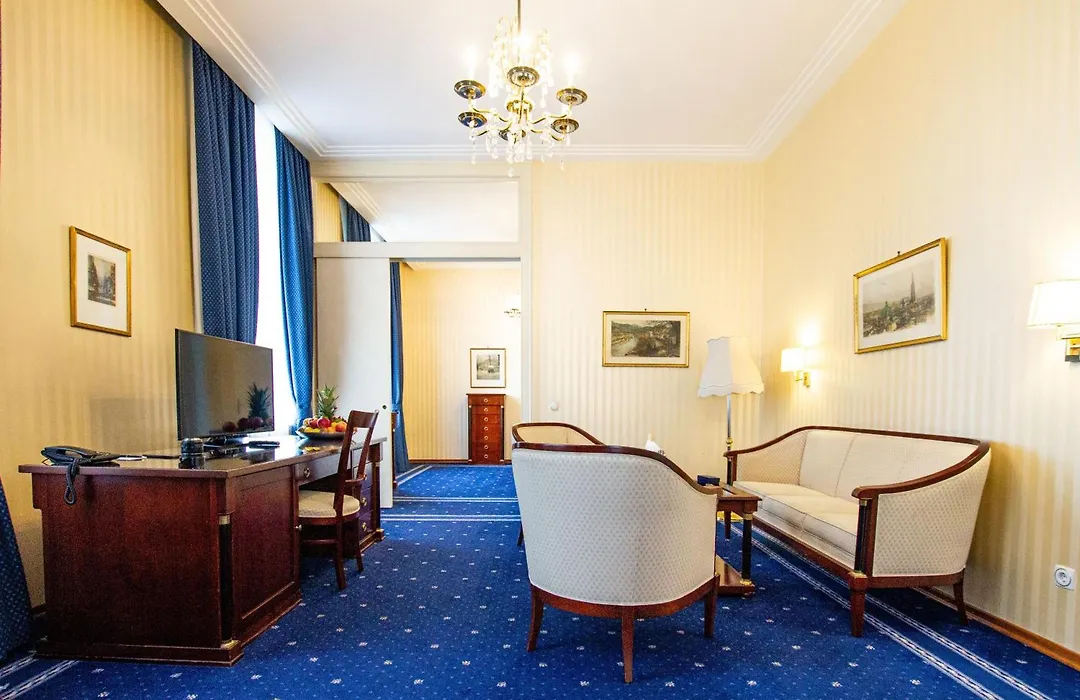 Hotel Ambassador-1
