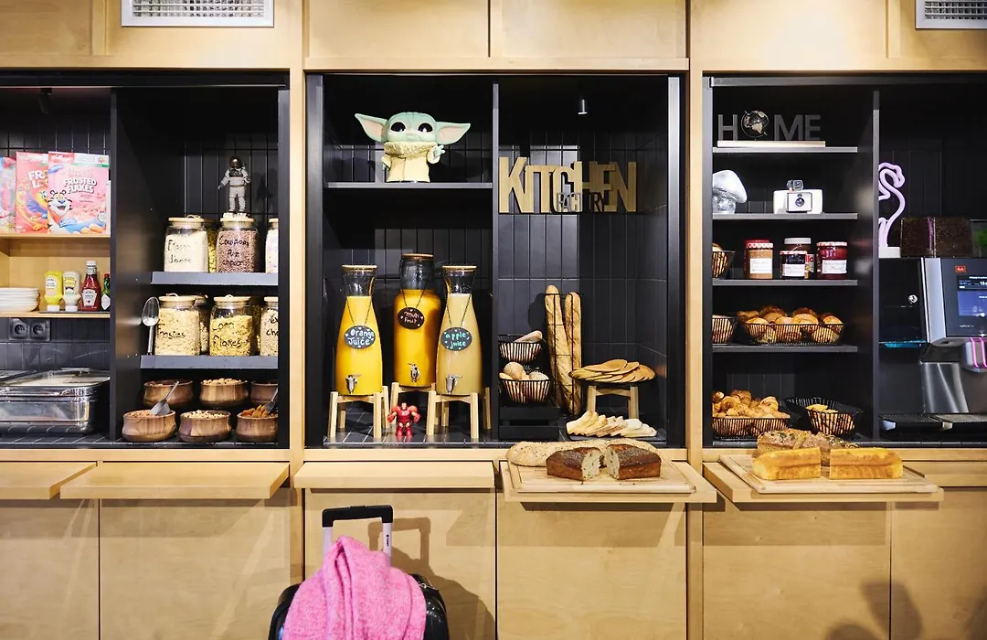 Moxy Paris Bastille-1