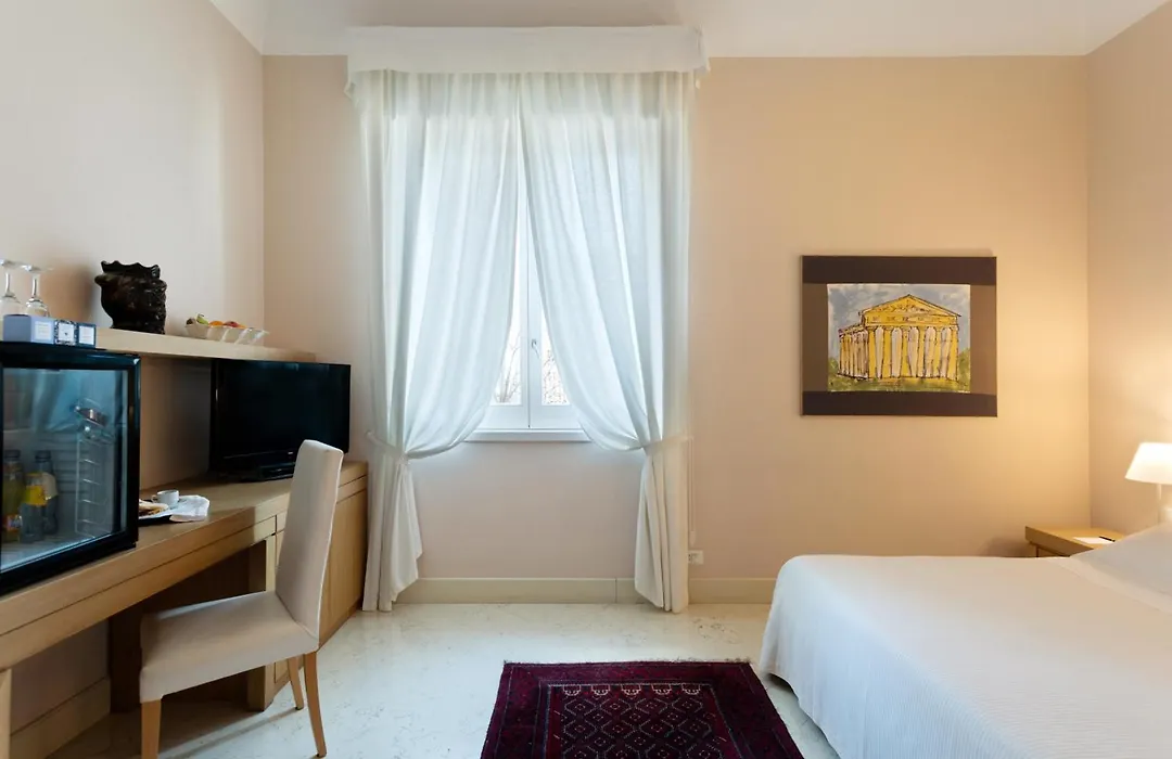 Hotel Palazzo Brunaccini-1