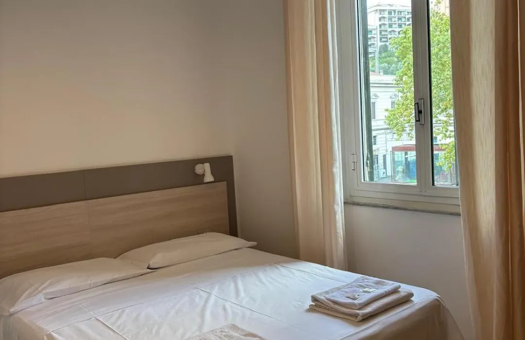 Hotel Aurora-1