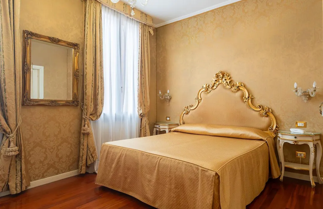 Casa Pisani Canal-1