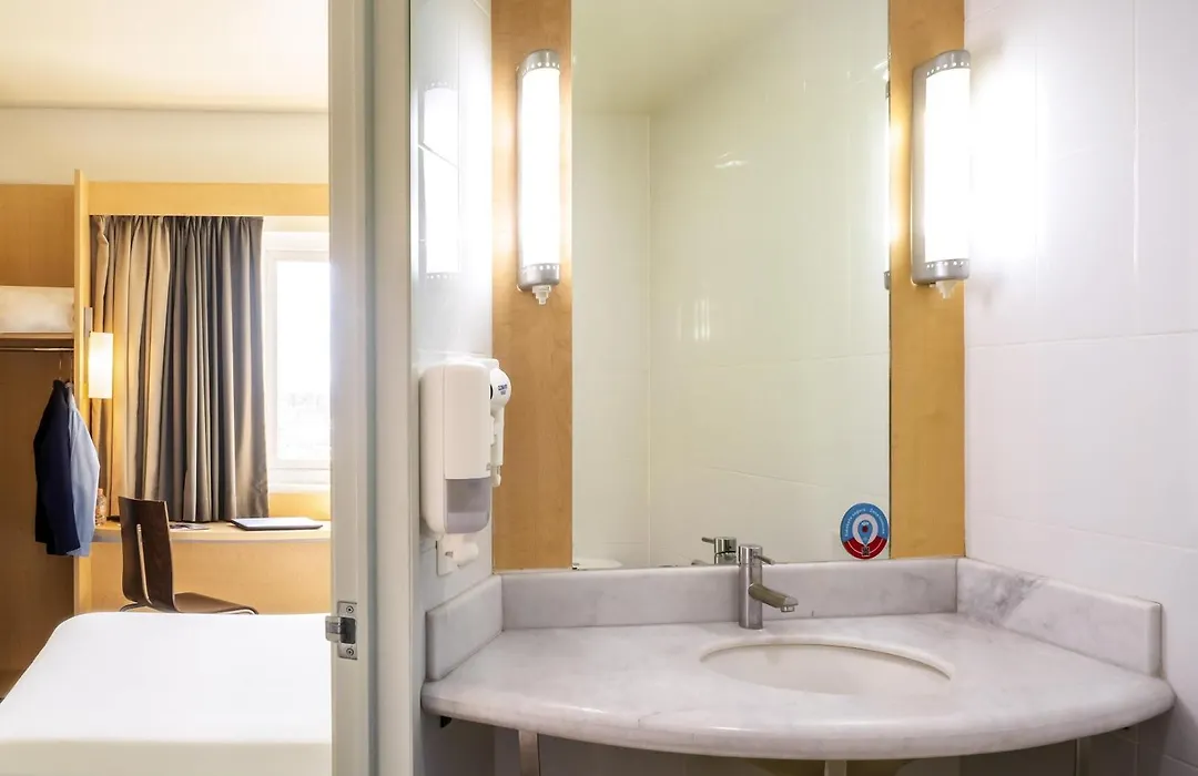 Ibis Chihuahua-1