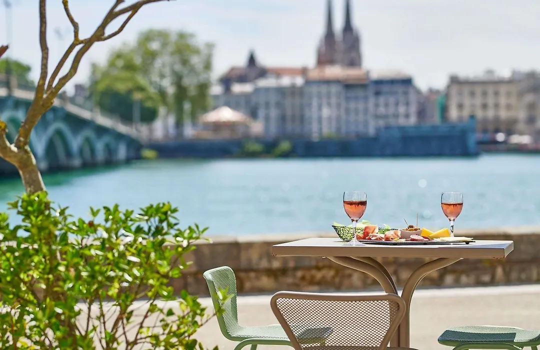 Ibis Styles Bayonne-1