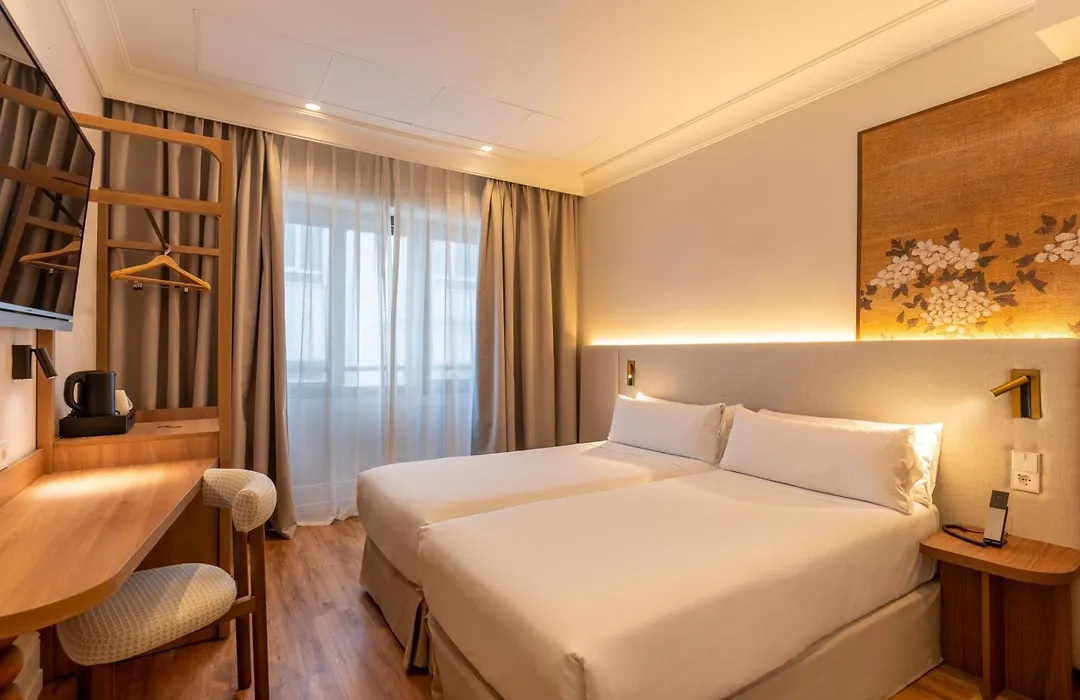 Petit Palace Cliper-Gran Via-1