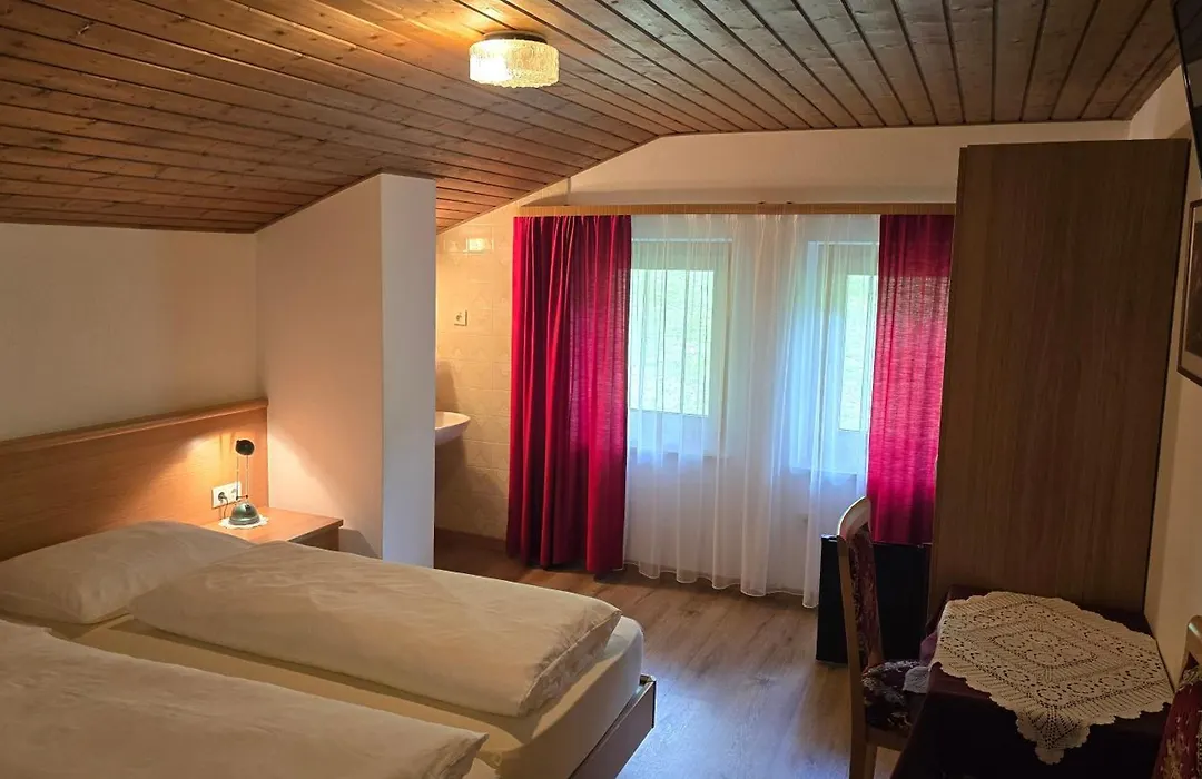 Alpenblick Bed & Breakfast-1