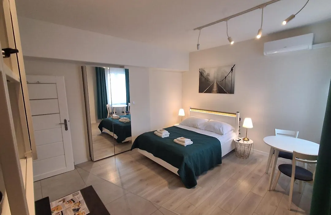 Cracow Central Aparthotel-1
