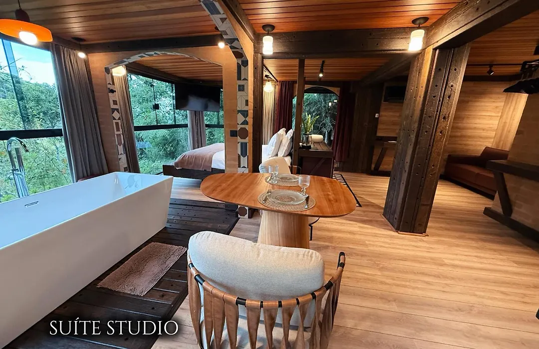 Casa Container 80 - Suítes privativas e sofisticadas integradas à natureza-1