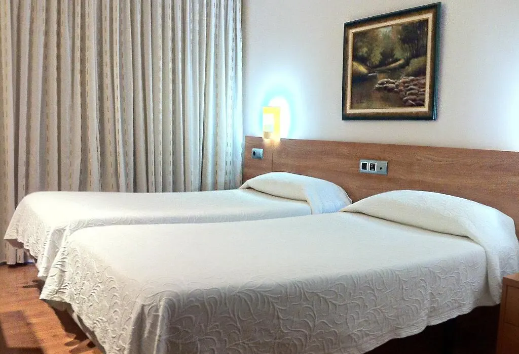 Hostal Del Carmen-1