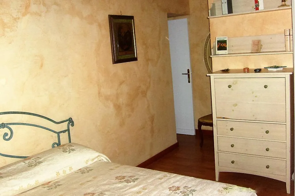 B&B Carolina Plebiscito R.-1