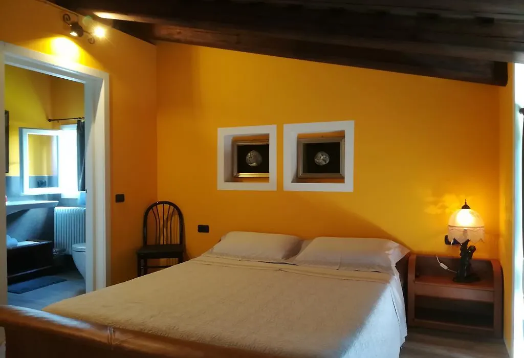 Casa Degli Amici-1
