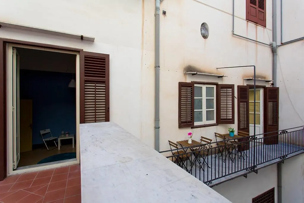 Sunshine Hostel Palermo-1