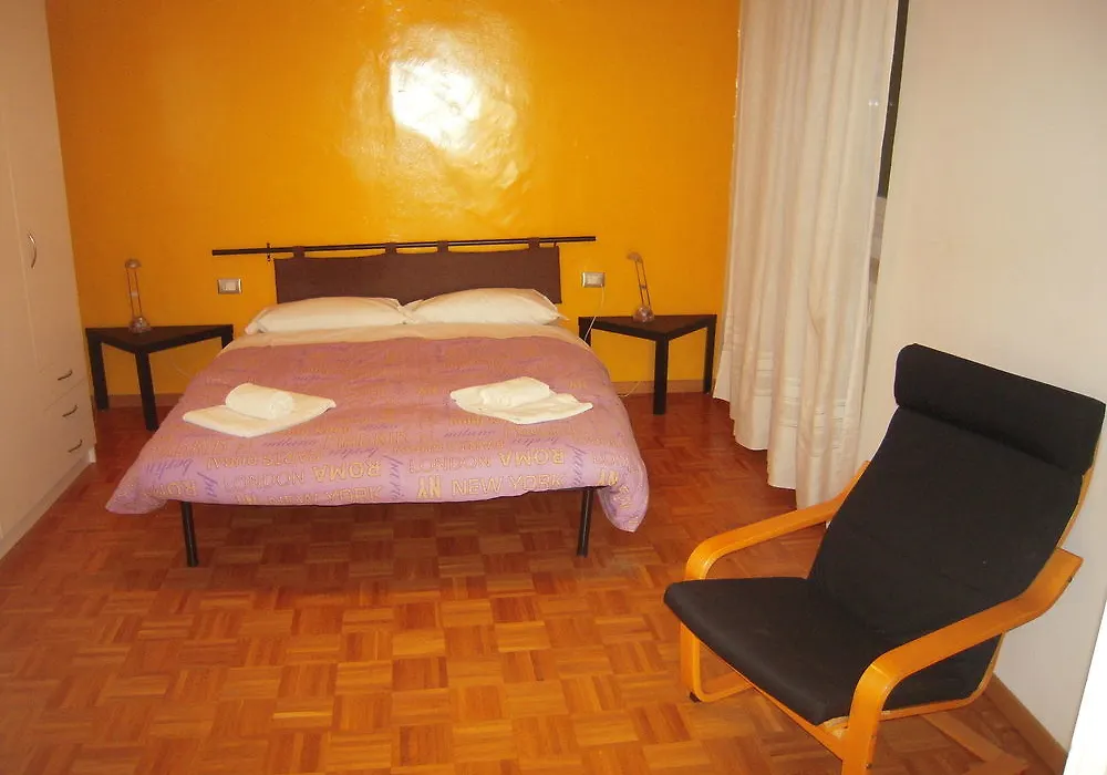Bed And Breakfast Al Viale Papa Giovanni-1