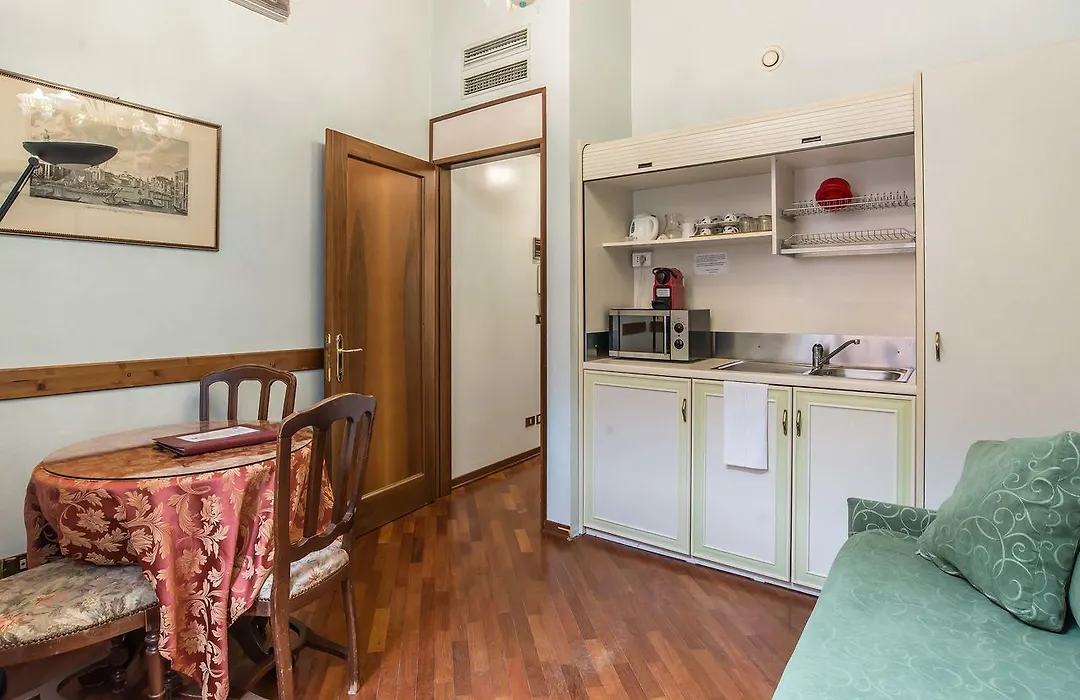 Hotel Piccola Fenice-1