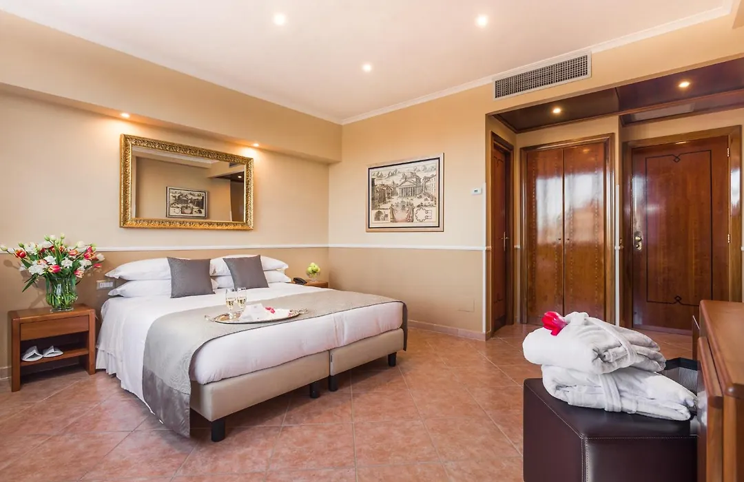 Raeli Hotel Lux-1