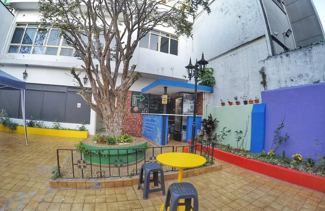 Red Monkey Hostel: Agua Branca-1