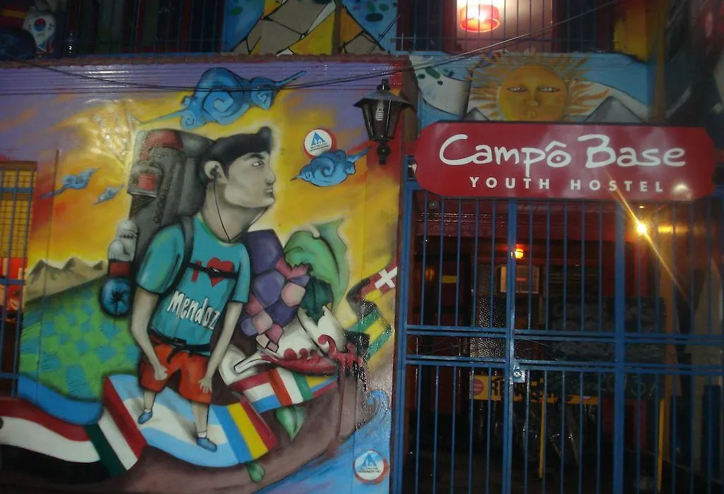 Campo Base Youth Hostel-1