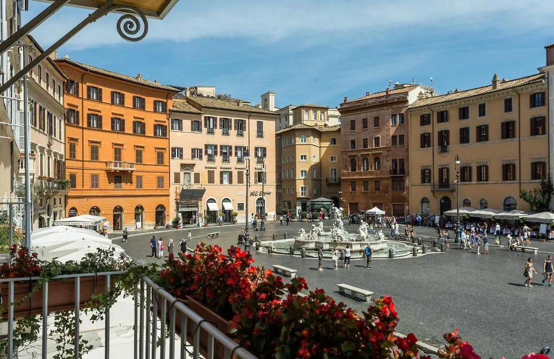 Hub Navona-1