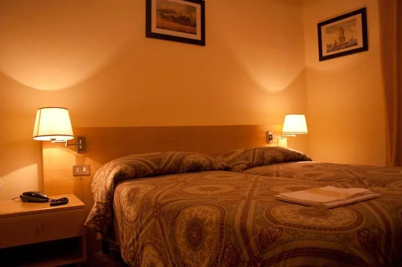 Hotel Augustus-1