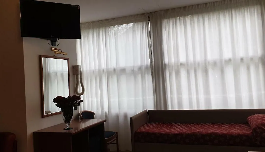 Hotel Ginevra-1