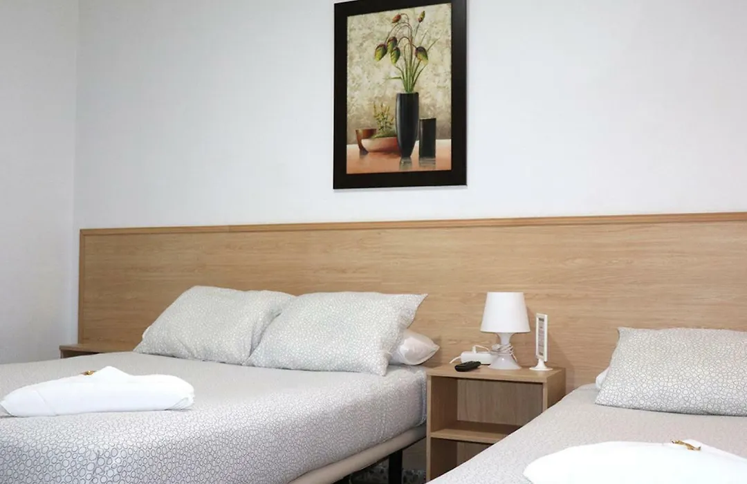 Hostal Milmarcos-1