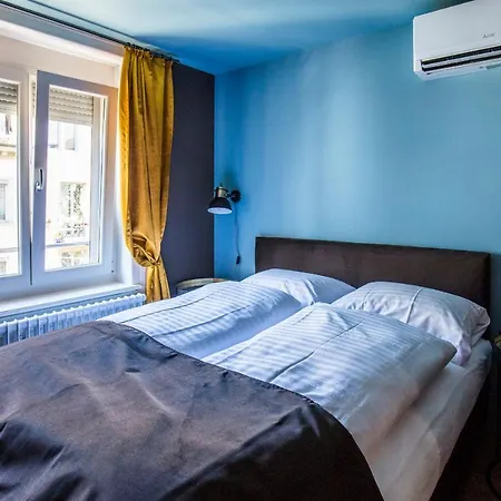 The Henry Self Check-In Guesthouse-2