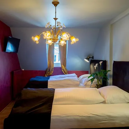 The Henry Self Check-In Guesthouse-3