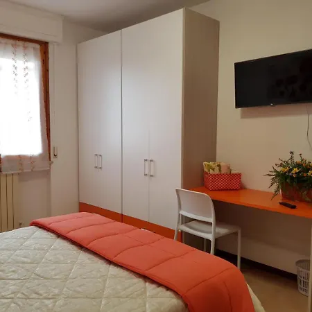 MAYFLOWERS B&B Zona Ospedale Cisanello Pisa-3