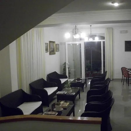 Hotel Liliana-3