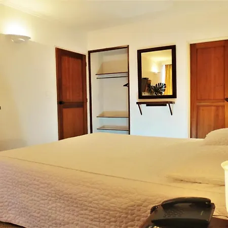 Hotel Centenario-3