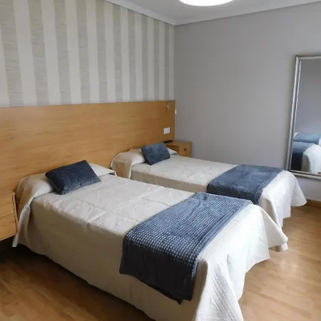 Hostal Crisol X Liste Station-2