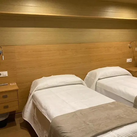 Hostal Crisol X Liste Station-3