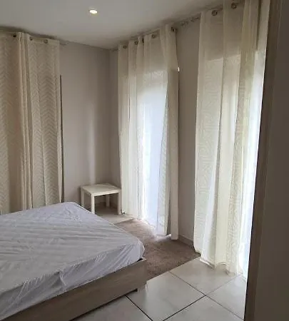 Garibaldi Room-2
