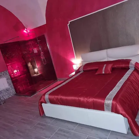 Diamond Rooms-2