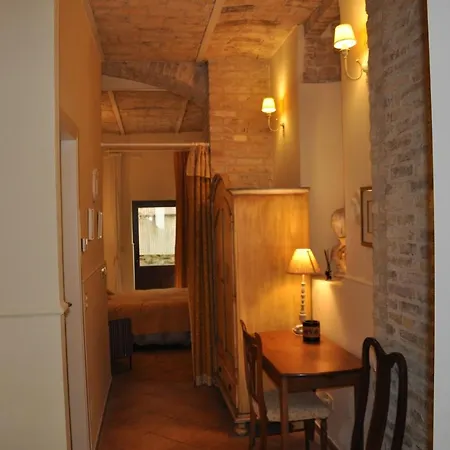 Bed And Breakfast Piazza Mercato-3