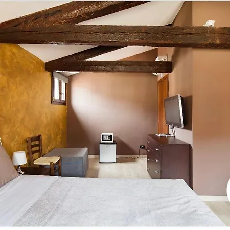 Blu Suite-3