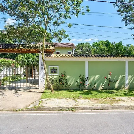 Casa Petunia Com Ar E Piscina Perto Do Centro-2