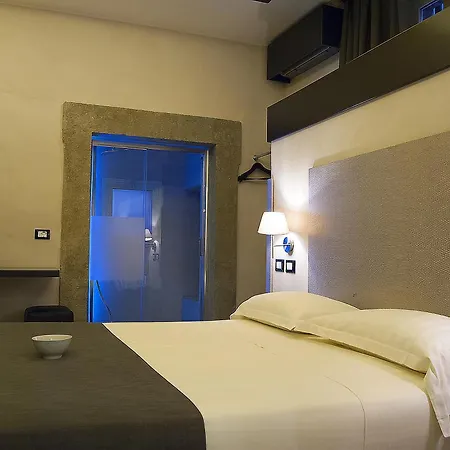 Campo De' Fiori Prestige Rooms-3