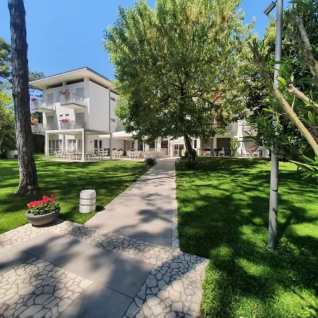Hotel Eurovil Garni-3