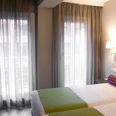 Mercure Madrid Centro-3