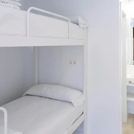 Amc Granada Hostal-3