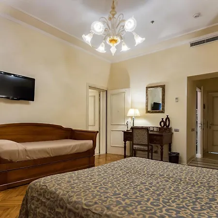 Hotel Dell'Opera-3