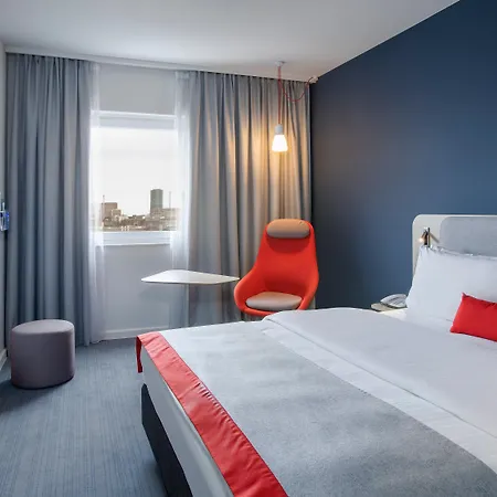 Holiday Inn Express Frankfurt Messe By Ihg-3