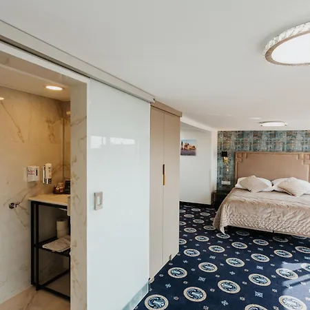 Hotel Jan-2