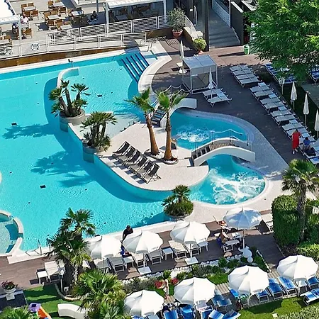 Majestic Beach Hotel & Wellness-2