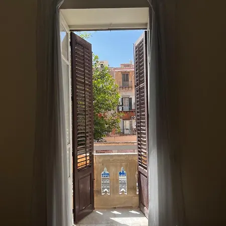 Nowhere Rooms-3