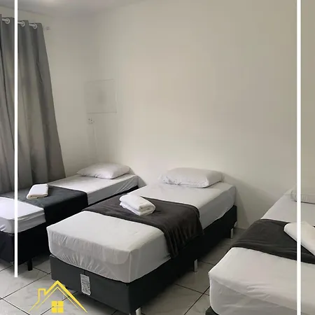 Angra Hostel 147-2